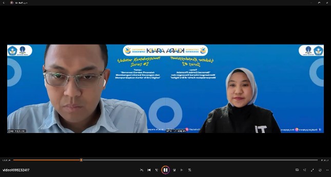 Webinar Kemahasiswaan UT Jayapura Bekali Mahasiswa dengan Literasi Keuangan dan Kesiapan Karier di Era Digital